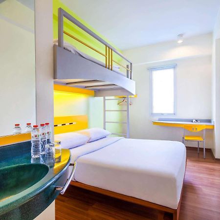 Ibis Budget Jakarta Cikini Ngoại thất bức ảnh