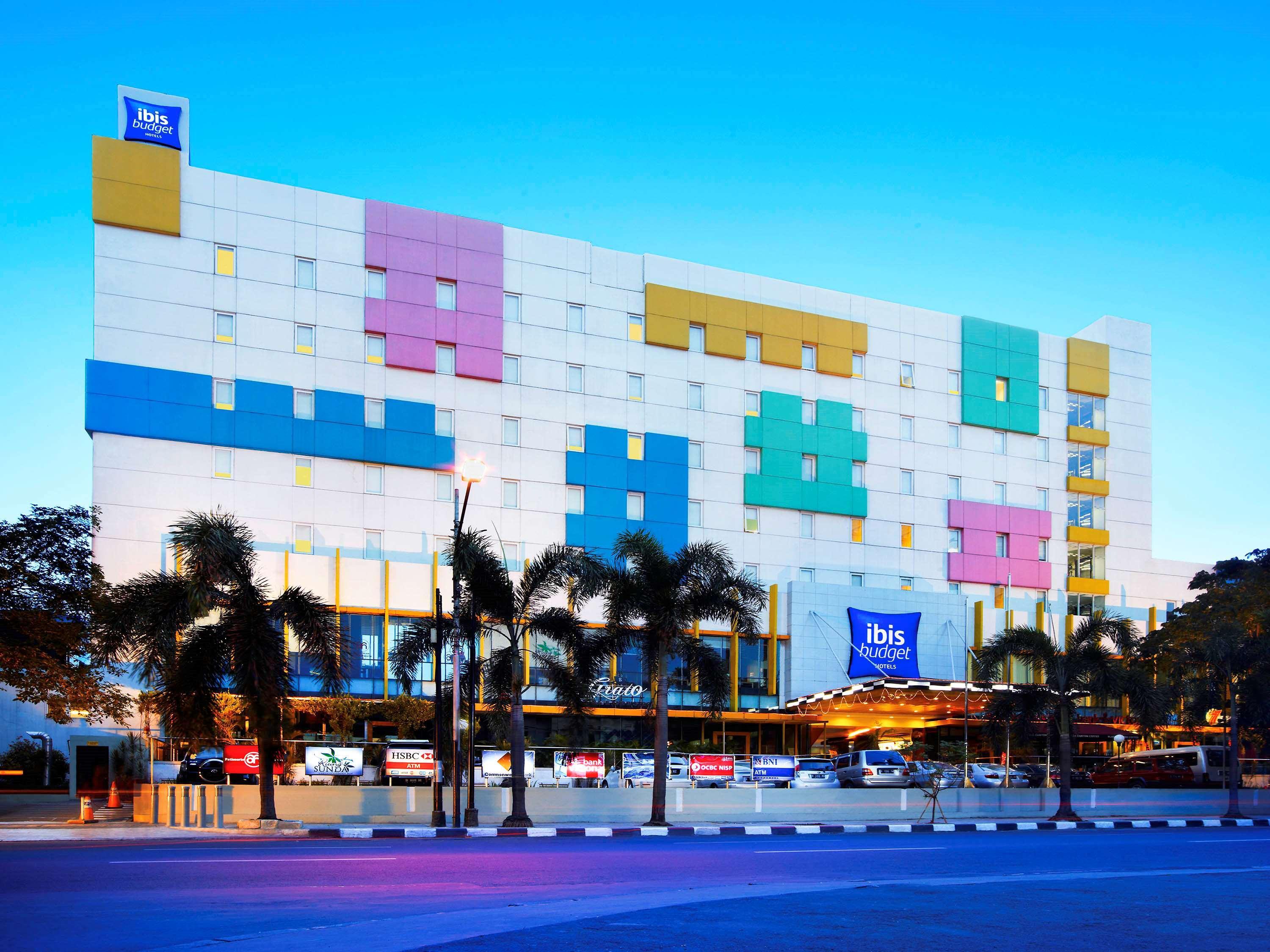 Ibis Budget Jakarta Cikini Ngoại thất bức ảnh